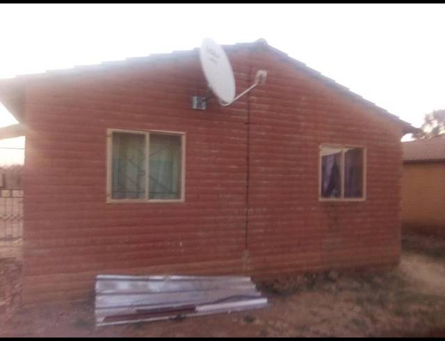 2 BEDROOM HOUSE FOR SALE IN SOSHANGUVE XX